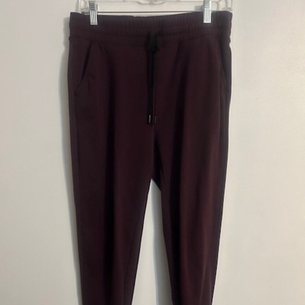 32 Degree Heat Burgundy drawstring joggers, size S